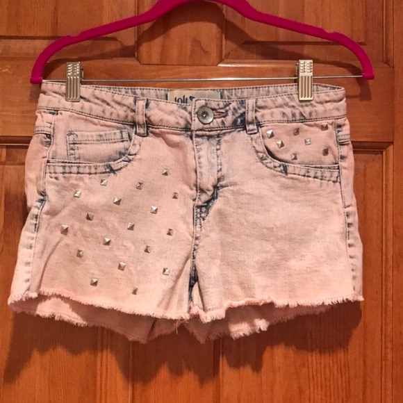 🌟Distressed Pink Studded Denim Shorts - Picture 8 of 8